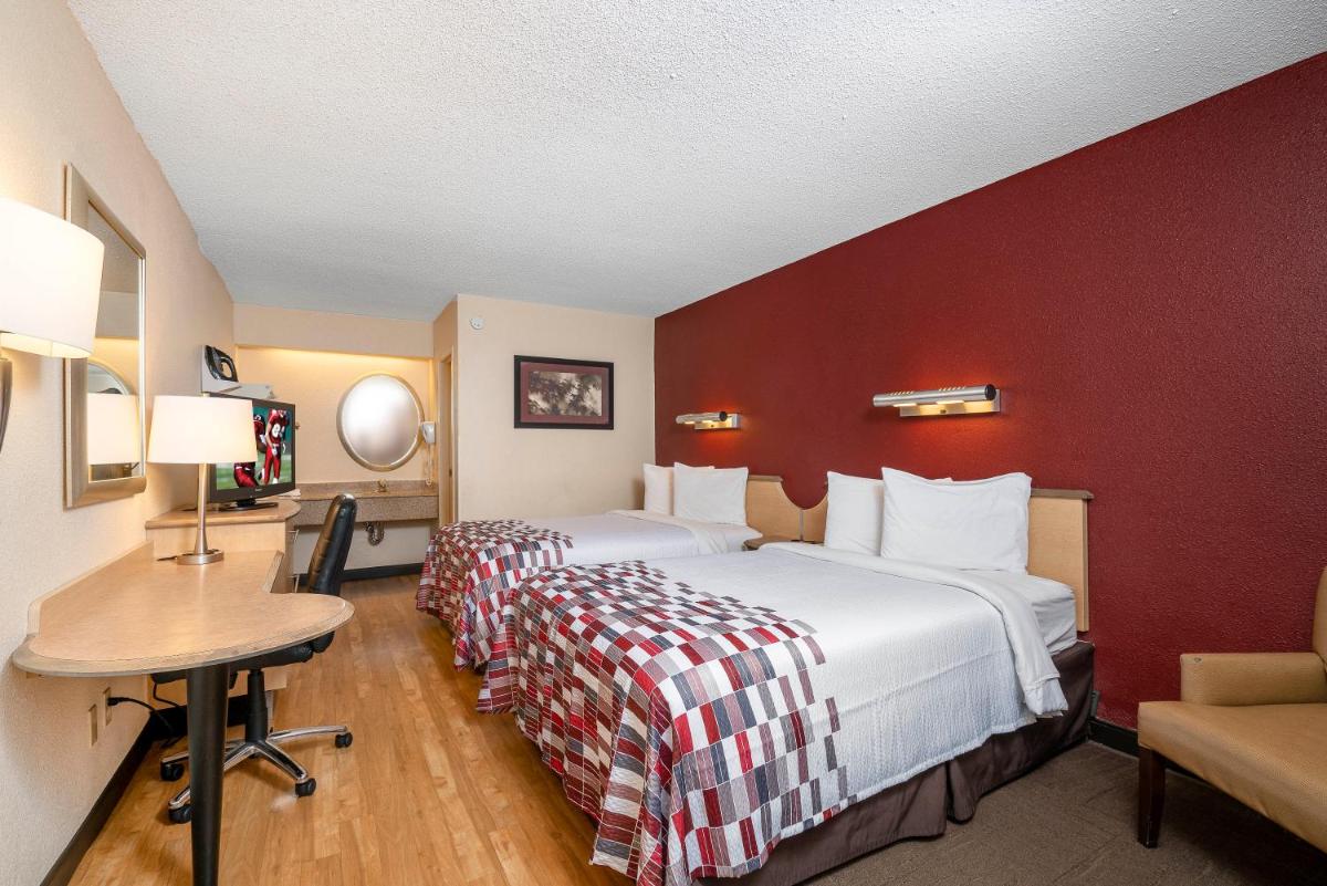 Photo - Red Roof Inn Detroit - Roseville St Clair Shores