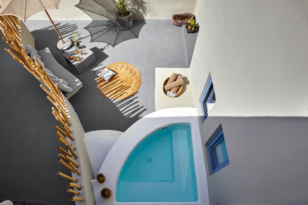 Photo - Luna Santorini Suites