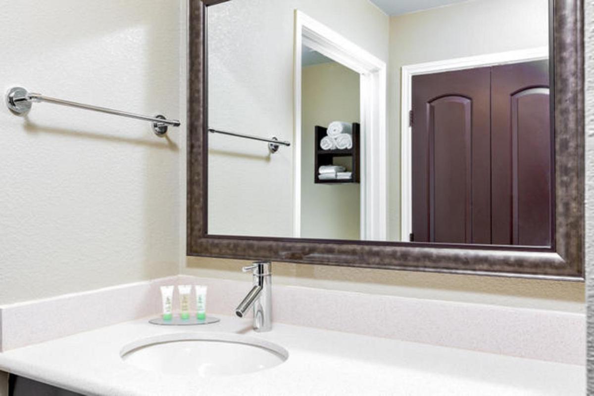 Photo - Staybridge Suites College Station, an IHG Hotel