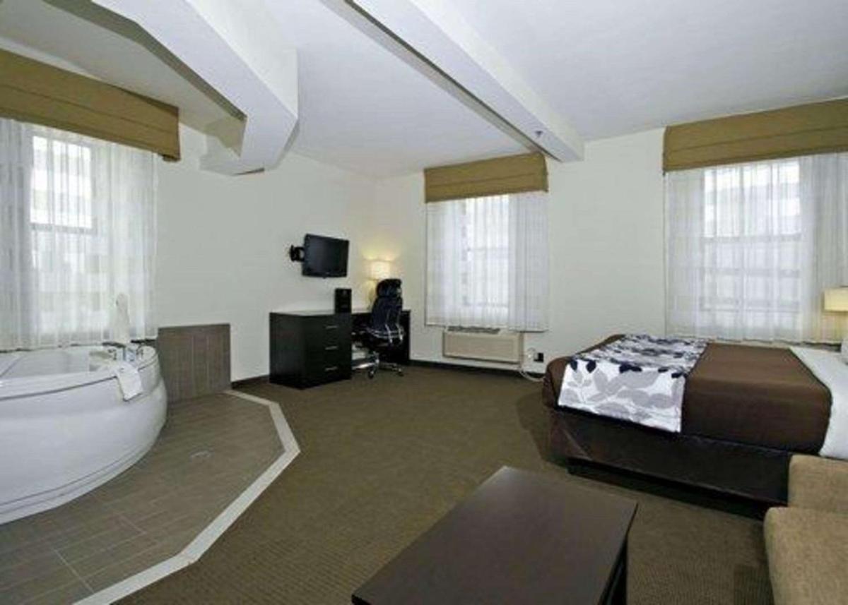 Photo - Sleep Inn & Suites Downtown Inner Harbor