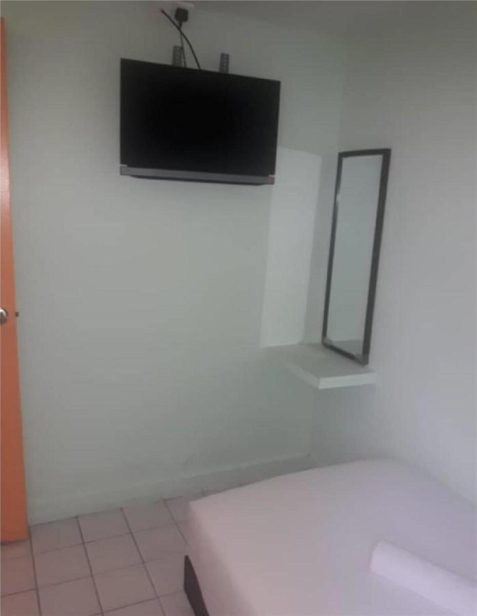 Foto - SPOT ON 89698 Budget Inn Hotel