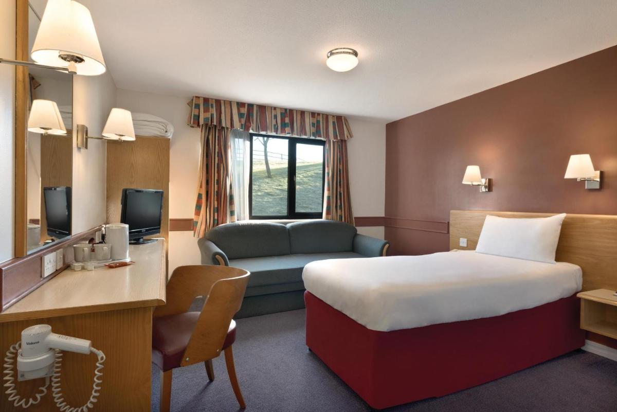 Photo - Days Inn Hotel Membury