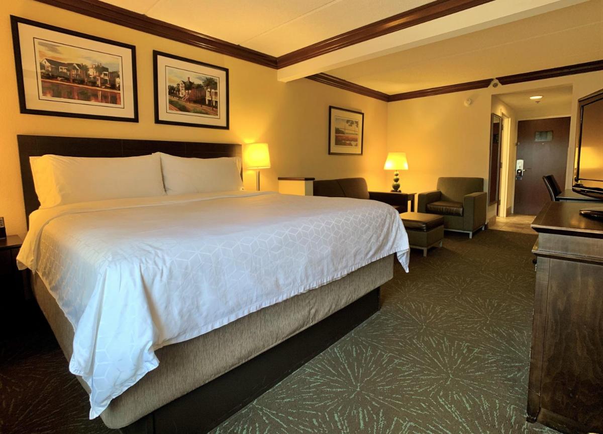 Foto - Holiday Inn Express Hotel & Suites Charleston-Ashley Phosphate, an IHG Hotel