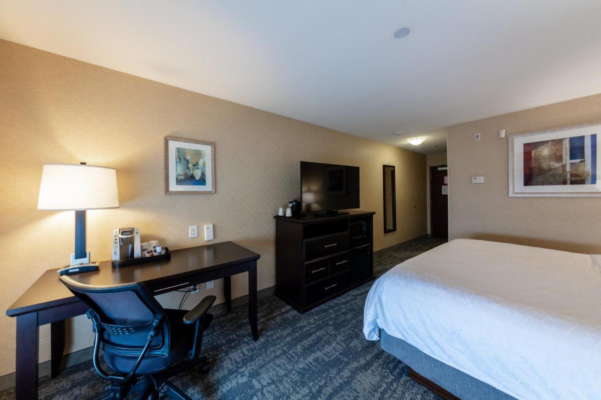 Photo - Holiday Inn Express & Suites Riverport Richmond, an IHG Hotel