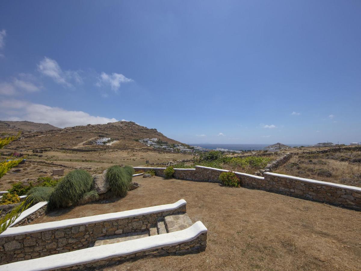 Photo - Beautiful large luxury villa private pool stunning views near sea Mykonos