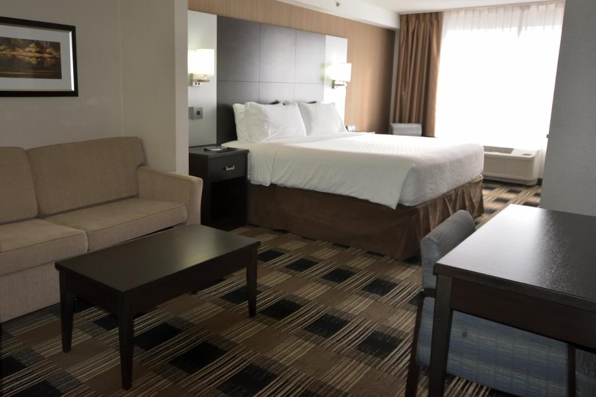 Photo - Holiday Inn Express & Suites Ottawa East-Orleans, an IHG Hotel