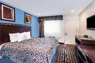 Photo - SureStay Hotel by Best Western Chula Vista San Diego Bay