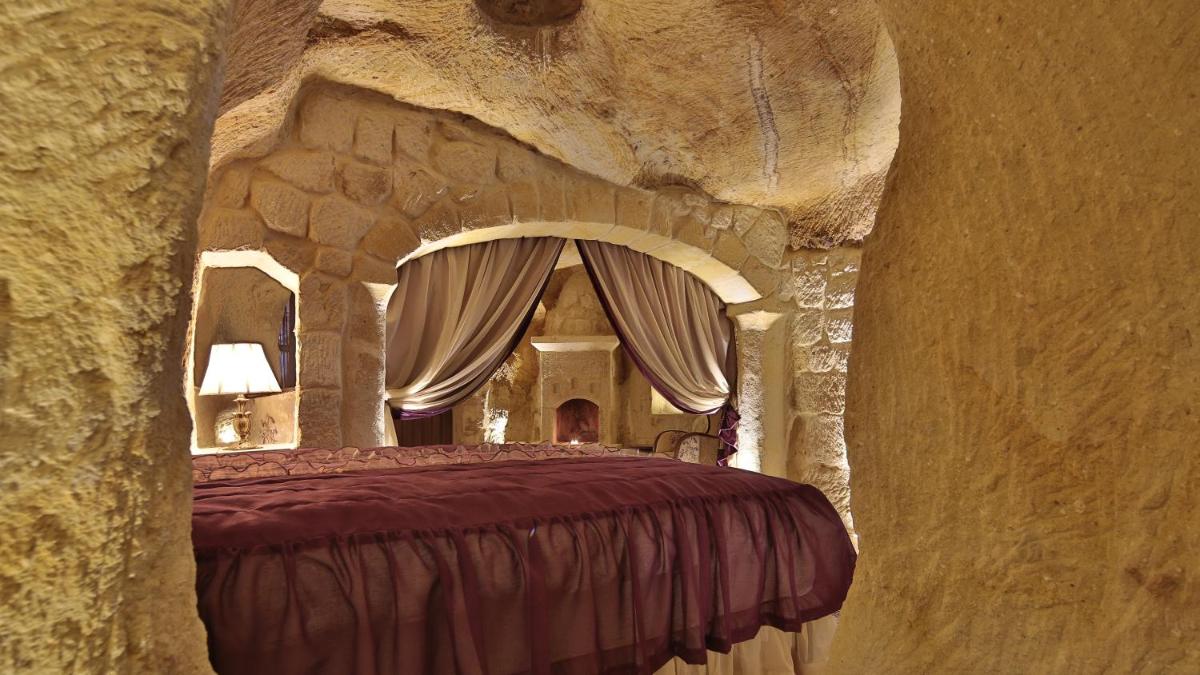 Photo - Golden Cave Suites