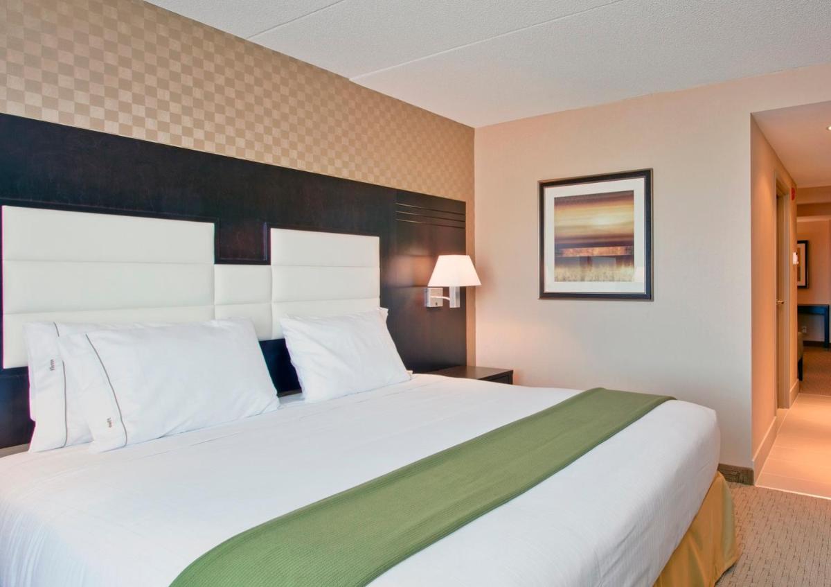 Photo - Holiday Inn Express Hotel & Suites Ottawa West-Nepean, an IHG Hotel