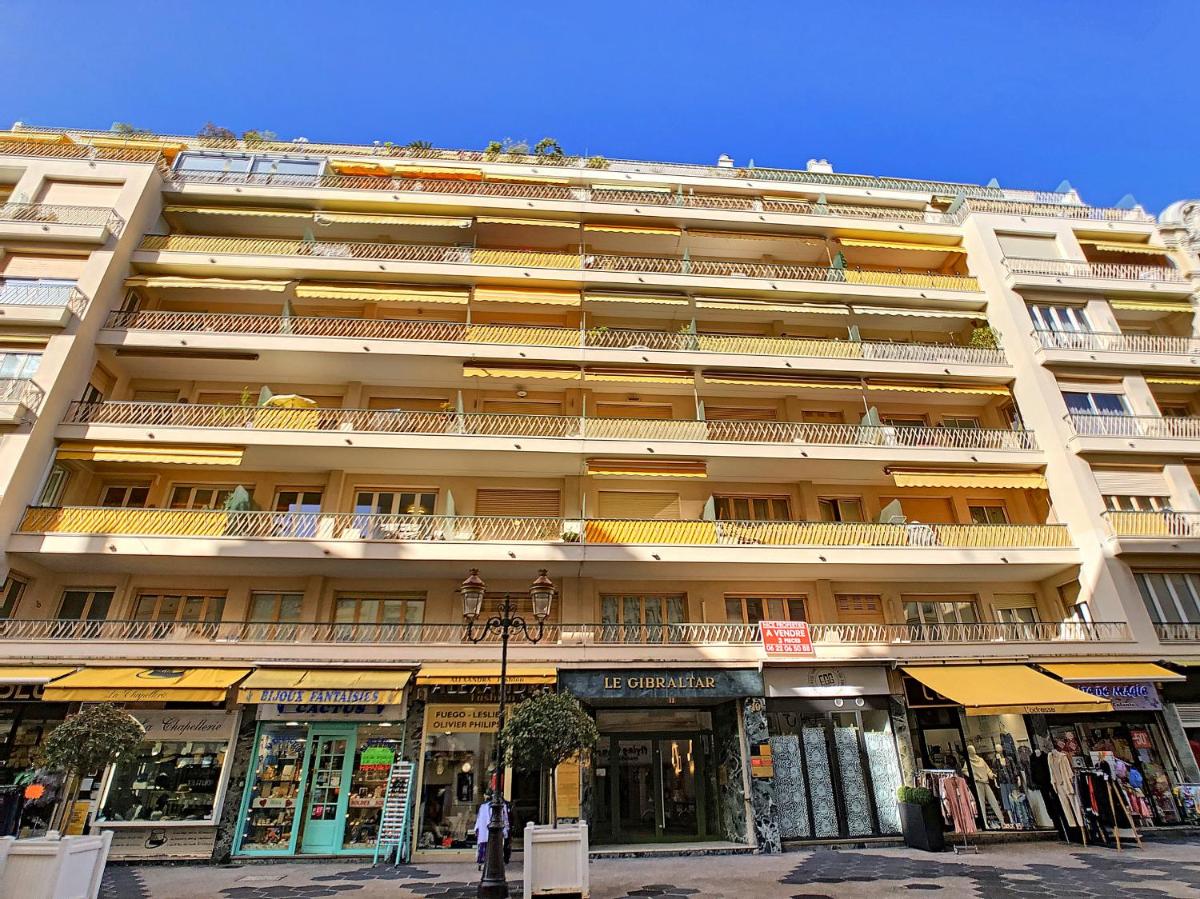 Photo - Nestor&Jeeves - GIBRALTAR TERRASSE - Central - By sea - Pedestrian zone