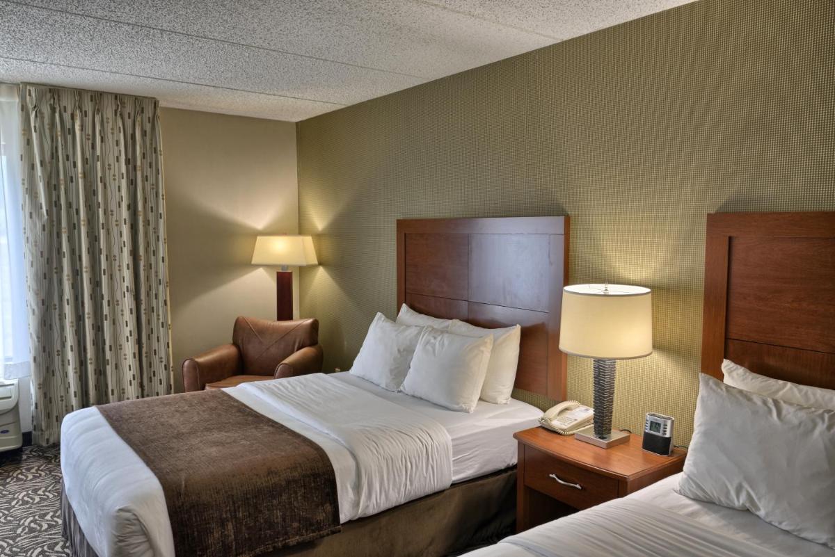 Photo - Clarion Inn & Suites - University Area