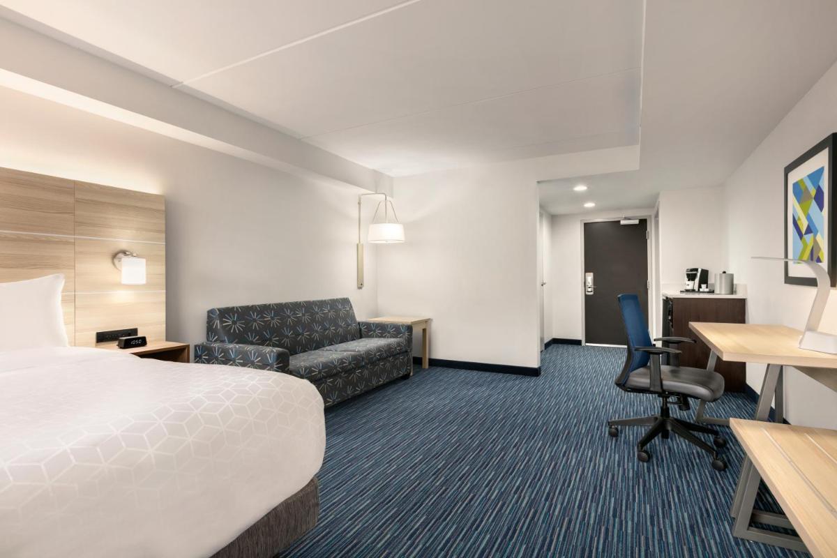 Photo - Holiday Inn Express Hotel & Suites Norfolk Airport, an IHG Hotel