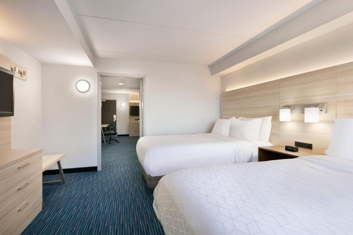 Photo - Holiday Inn Express Hotel & Suites Norfolk Airport, an IHG Hotel