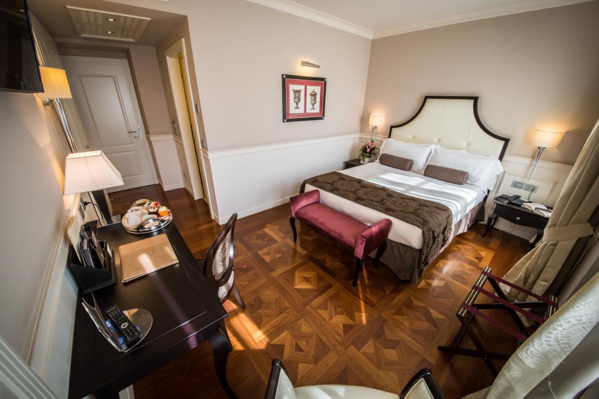 Photo - Victoria Hotel Letterario