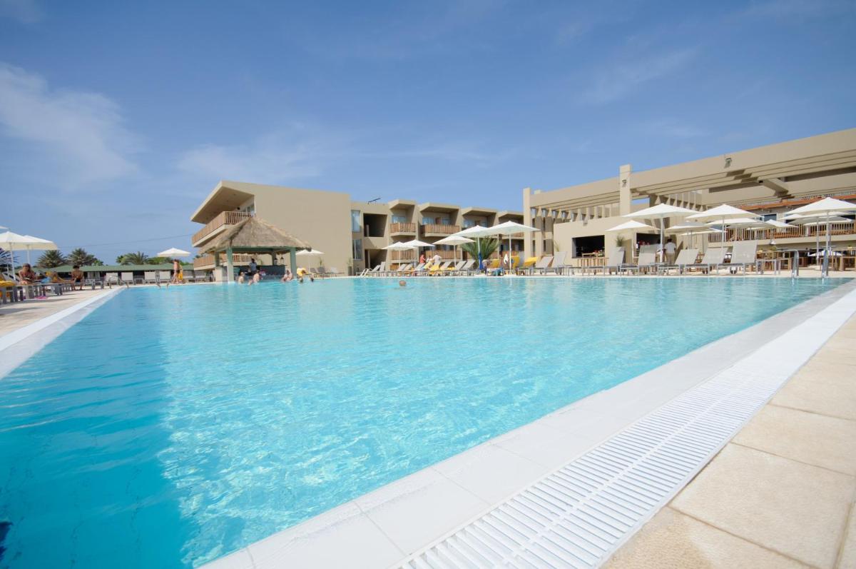 Oasis Salinas Sea photo 1