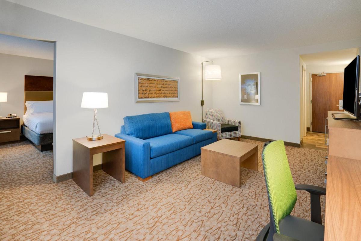 Photo - Holiday Inn Express & Suites Ft. Washington - Philadelphia, an IHG Hotel