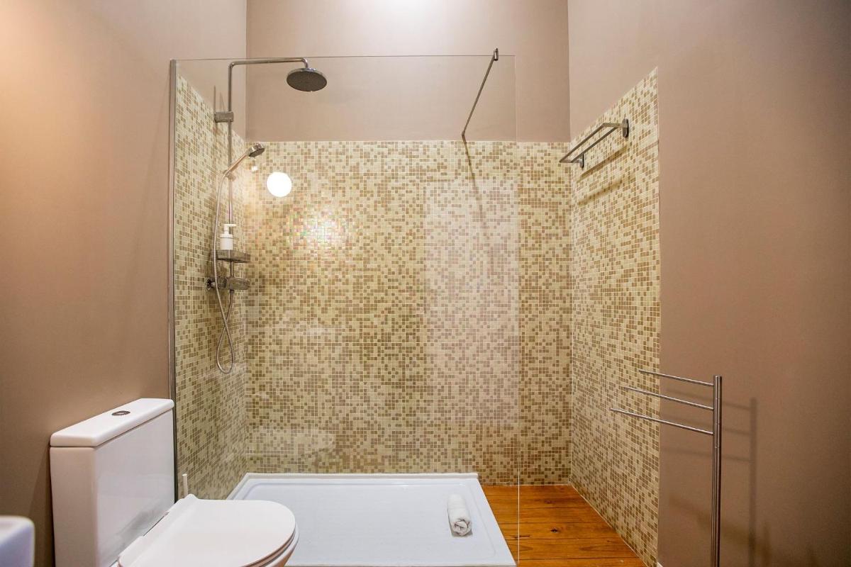 Foto - Guesthouse Bonjardim Suites by LovelyStay