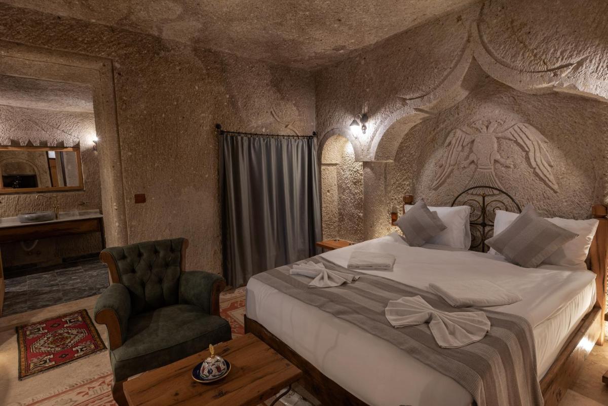 Photo - Sarnich Cave Suites