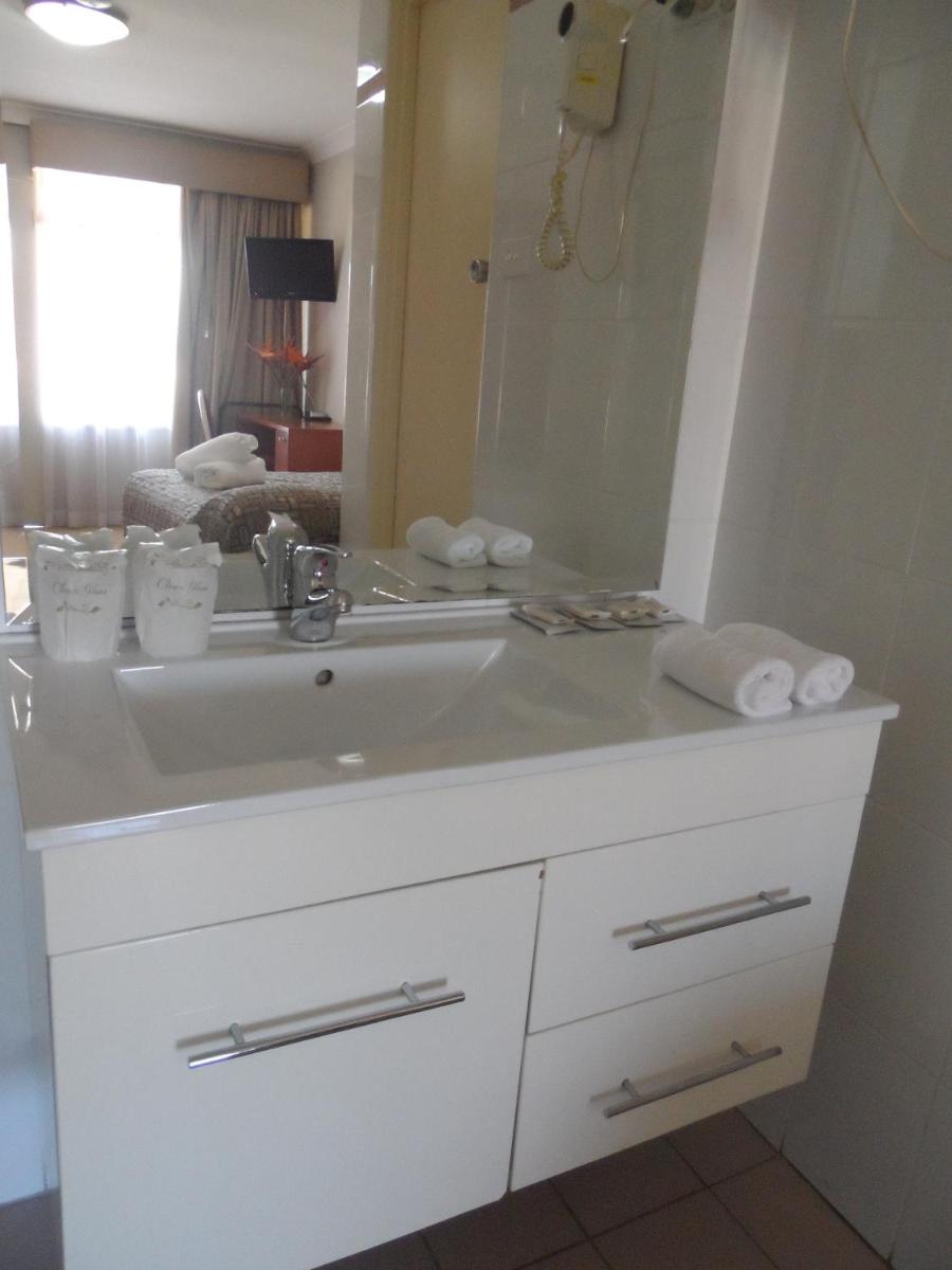 Foto - Liberty Plains Motor Inn