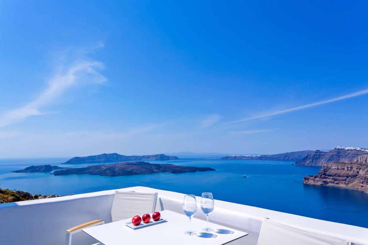 Photo - Alti Santorini Suites