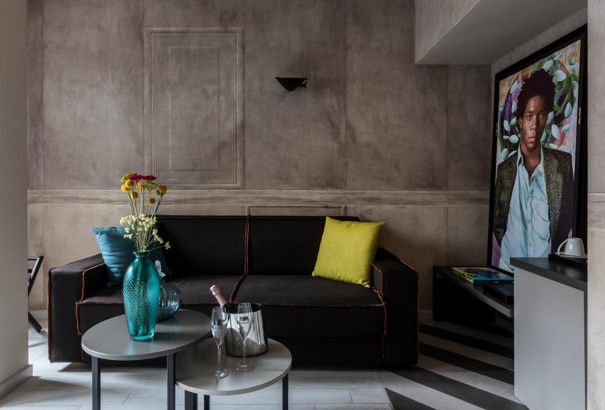 Photo - Fifty House Cellini