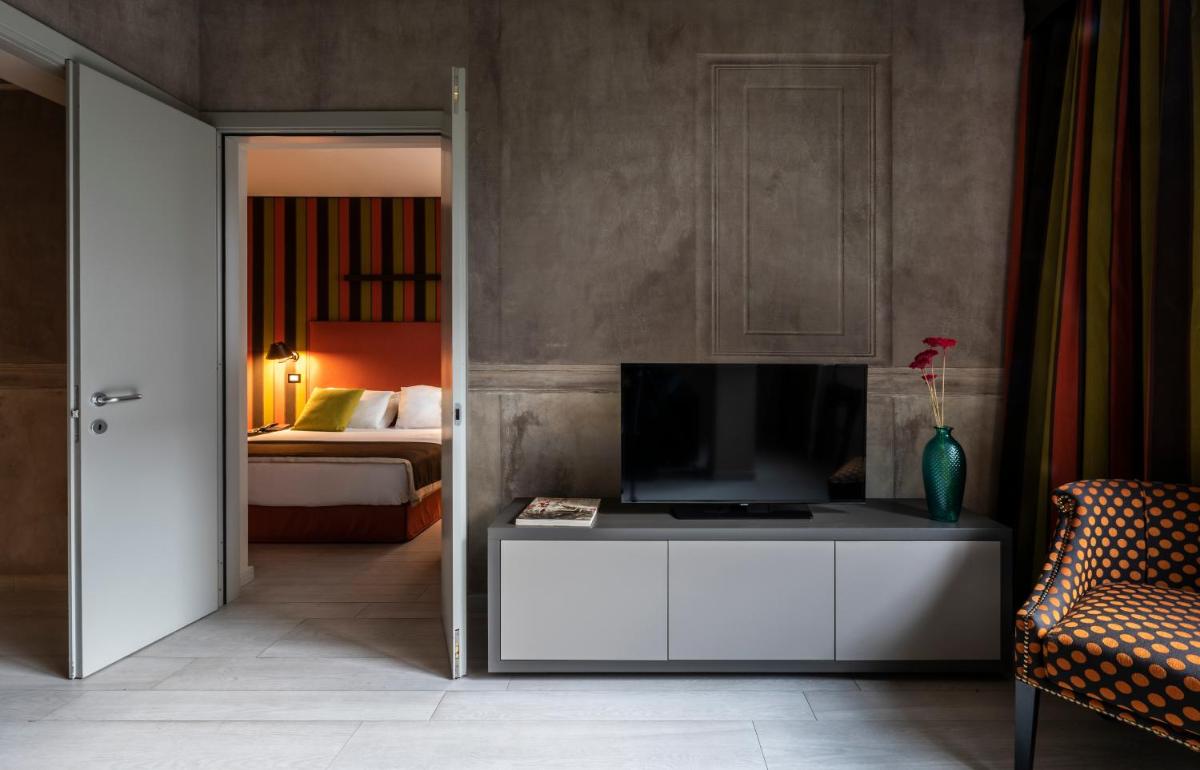 Photo - Fifty House Cellini