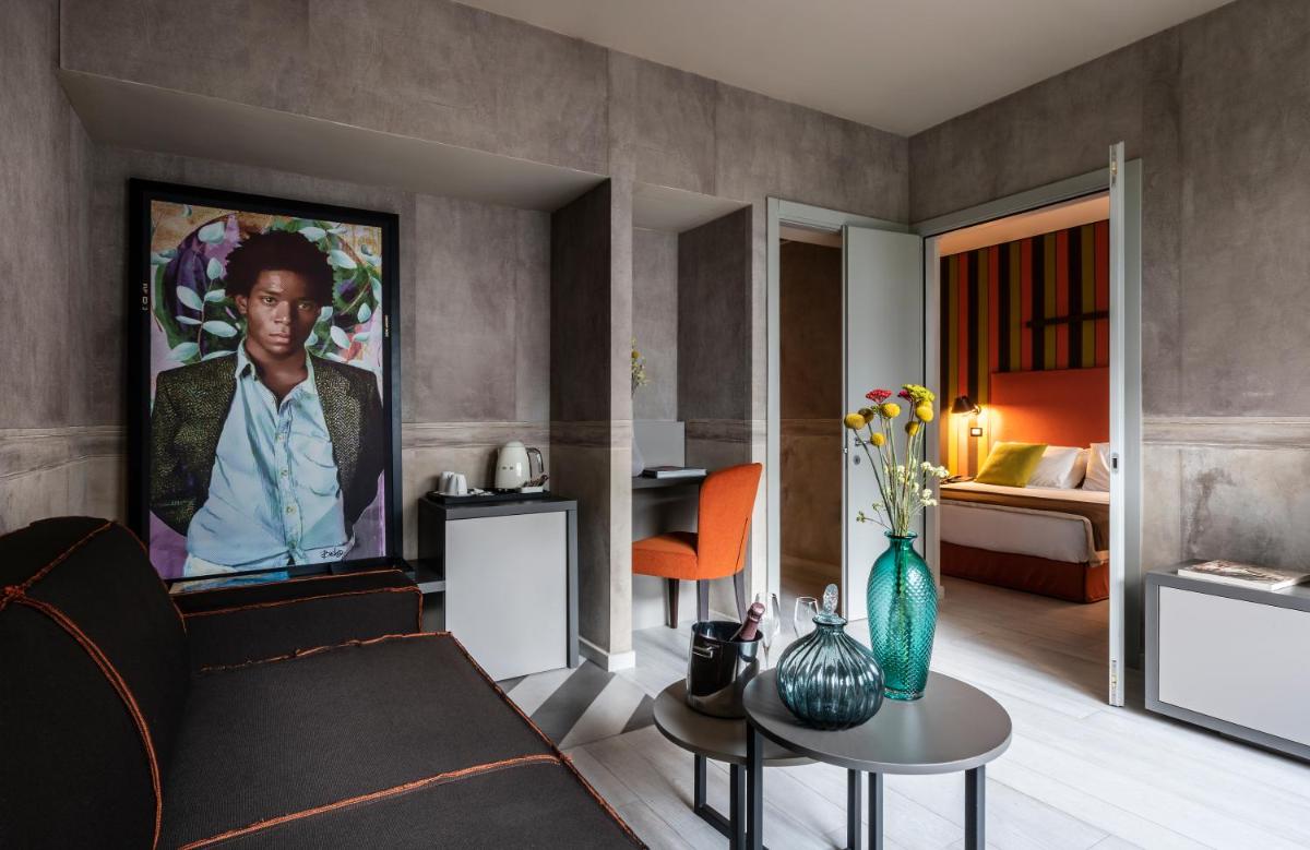 Photo - Fifty House Cellini