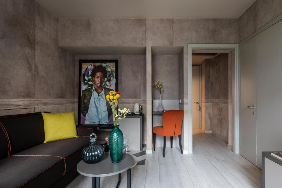 Photo - Fifty House Cellini