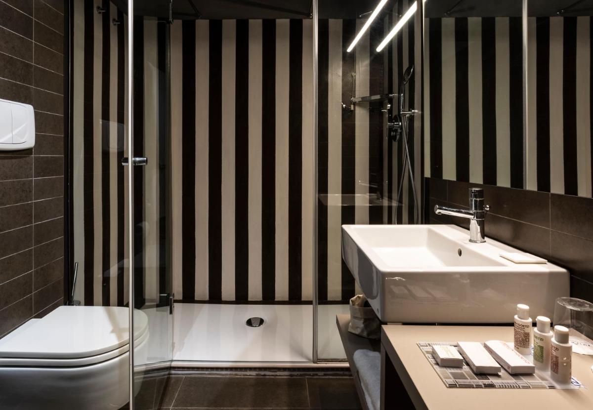 Photo - Fifty House Cellini