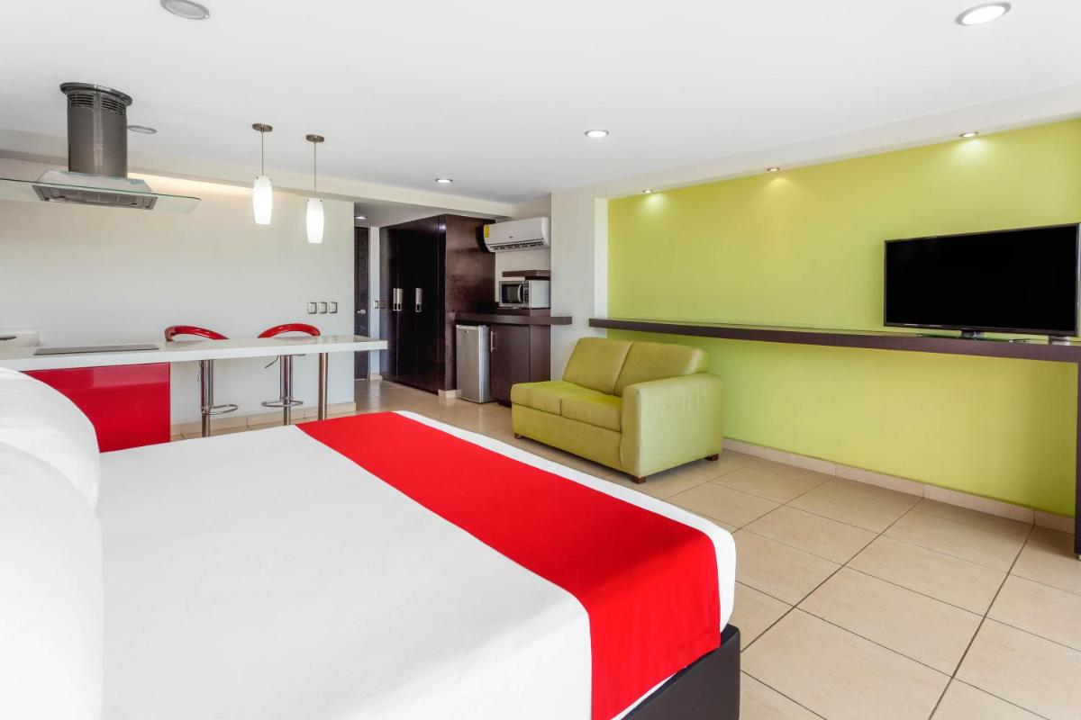 Photo - Ramada by Wyndham Acapulco Hotel & Suites