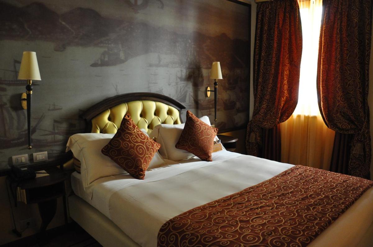 Photo - Grand Hotel Savoia