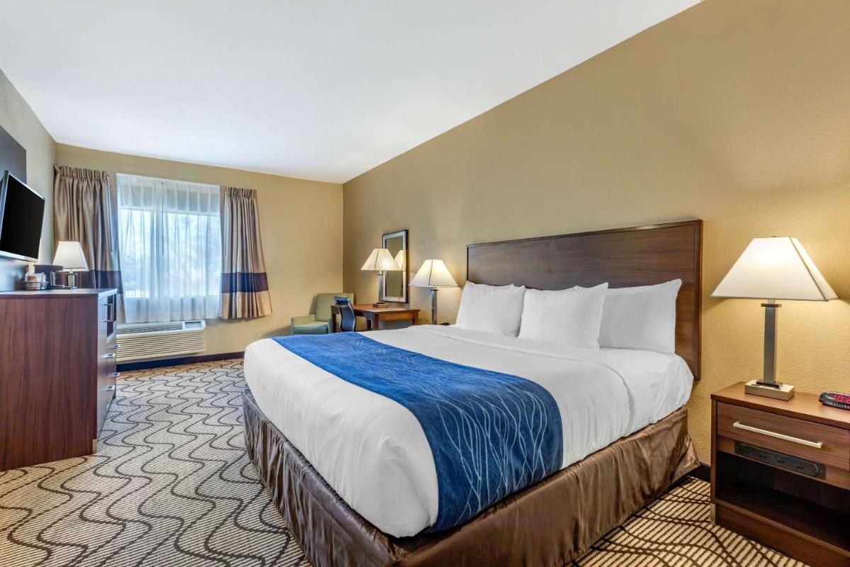 Photo - Comfort Inn & Suites Orange County John Wayne Airport