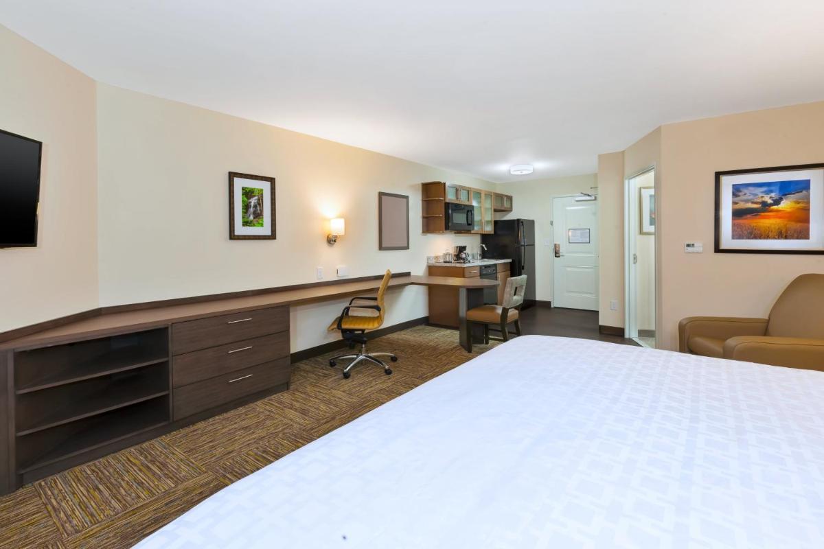 Photo - Candlewood Suites Louisville - NE Downtown Area, an IHG Hotel