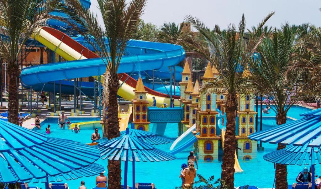 Photo - View aqua Resort &Aqua Park - Studios and suites inside mirage bay aqua Park