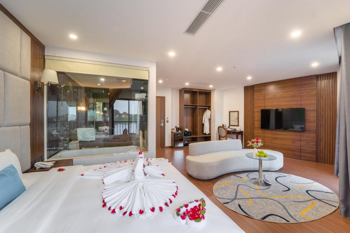 Paddington Hotel Halong Bayview photo 2