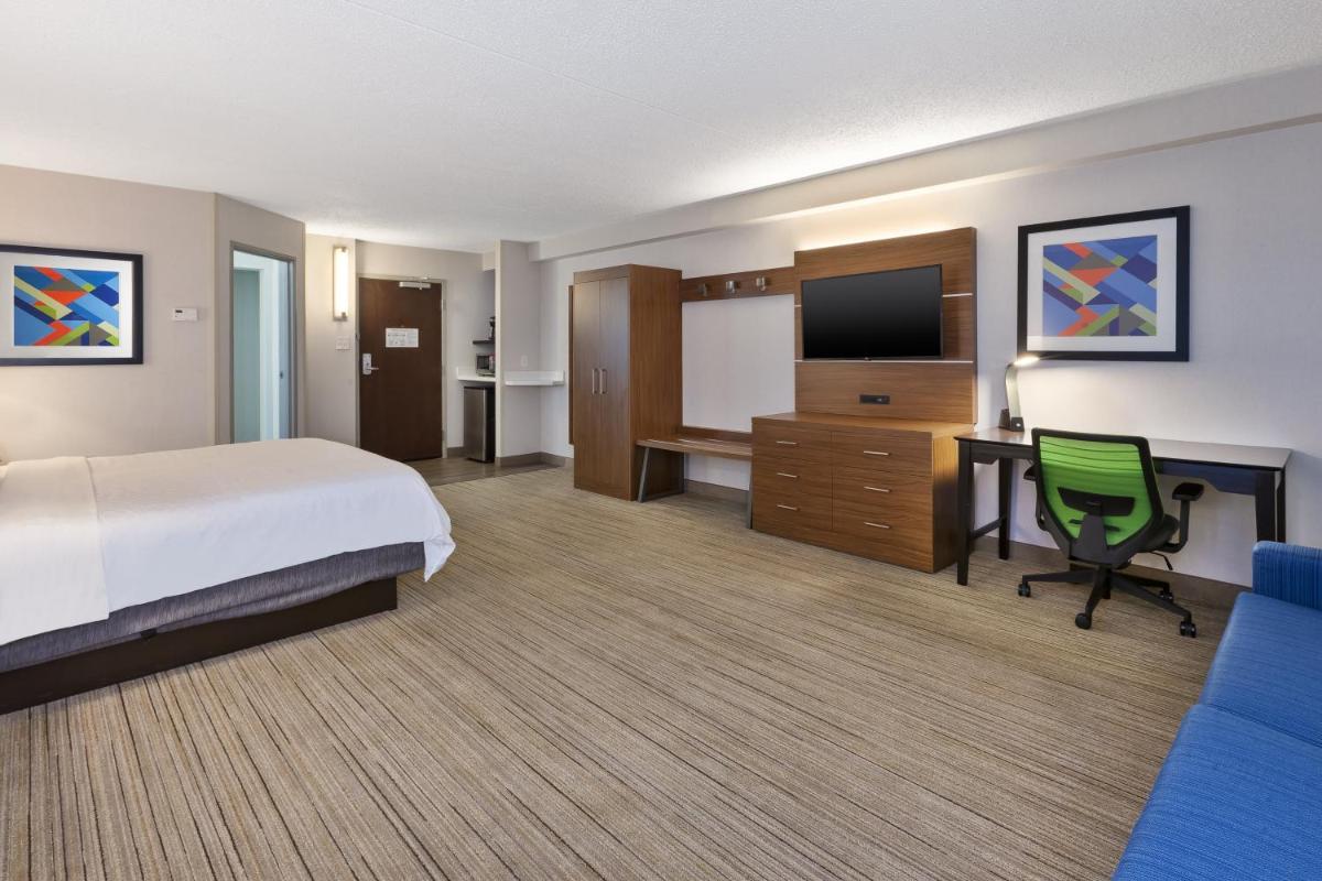 Photo - Holiday Inn Express - Waldorf, an IHG Hotel