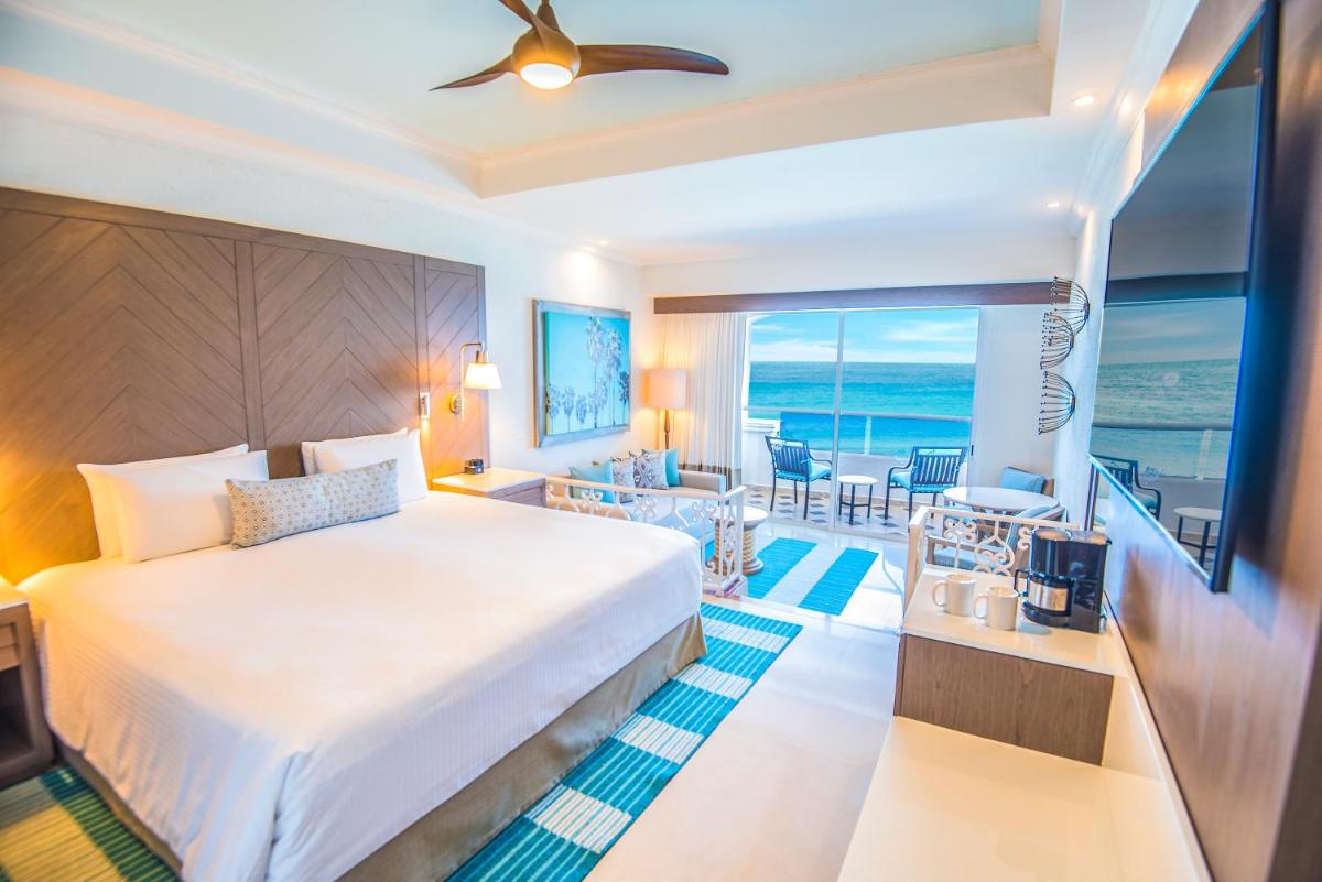 Photo - Wyndham Alltra Cancun All Inclusive Resort