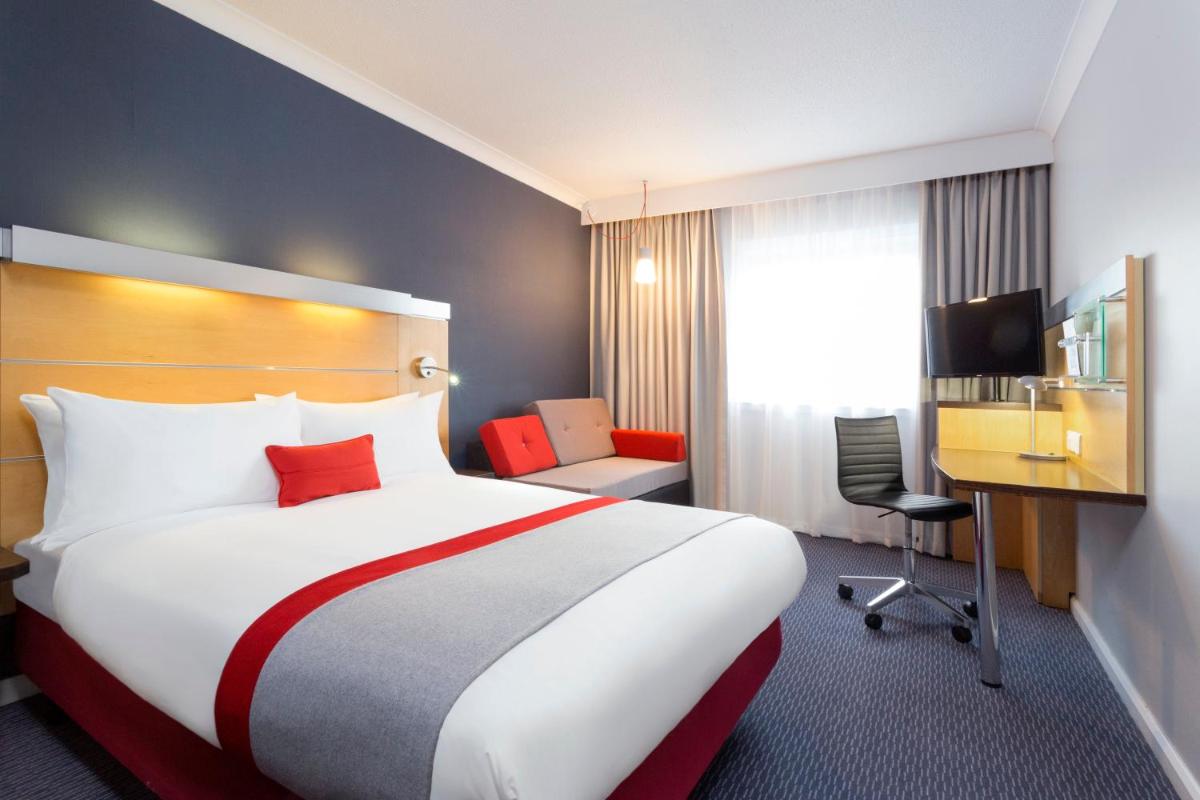 Photo - Holiday Inn Express Southampton - M27, J7, an IHG Hotel