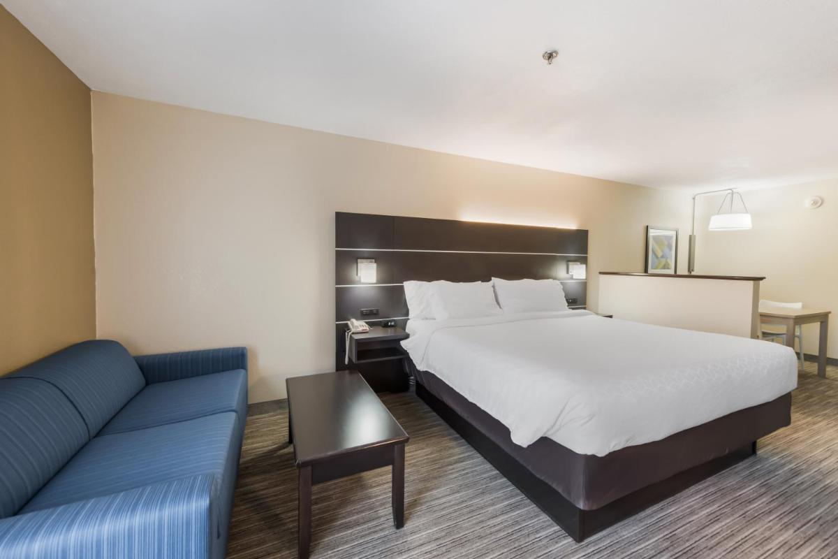 Photo - Holiday Inn Express London-I-70, an IHG Hotel