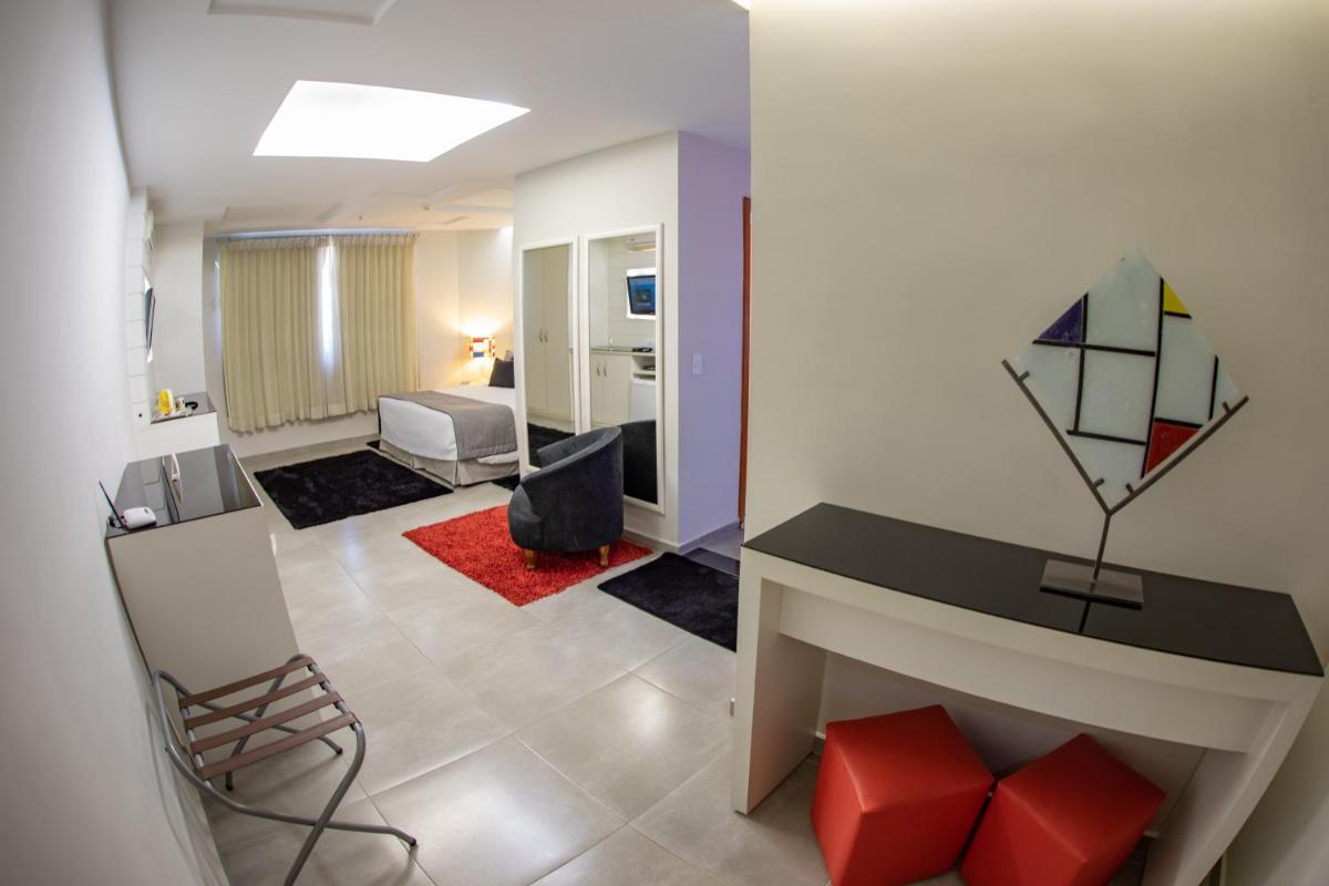 Photo - Mondrian Suite Hotel