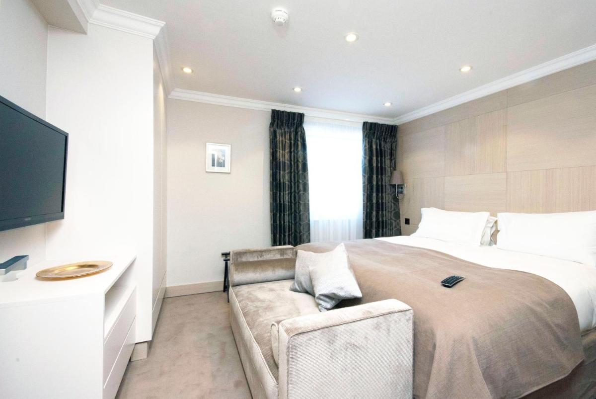 Photo - Claverley Court Apartments Knightsbridge