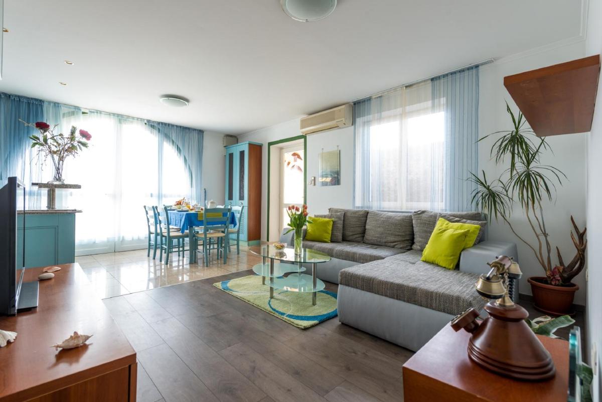 Photo - Apartments and Room Lora