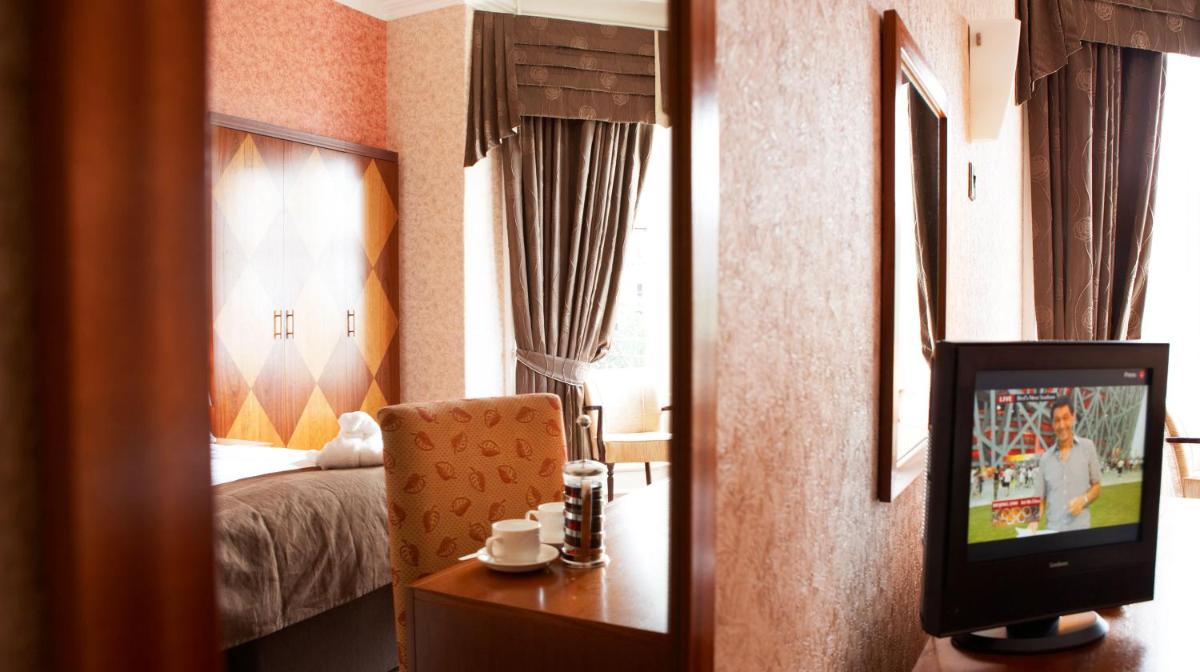 Photo - The Red Lea Hotel