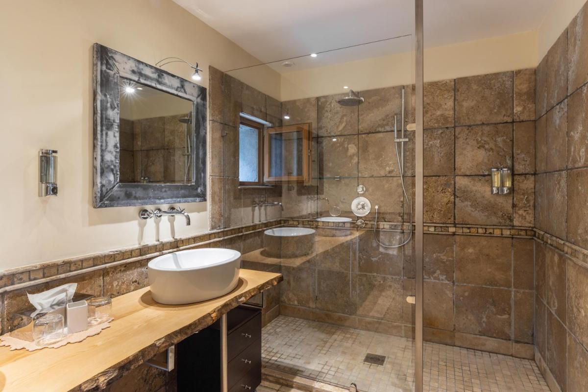 Photo - WAYA à Domaine Saint Domingue