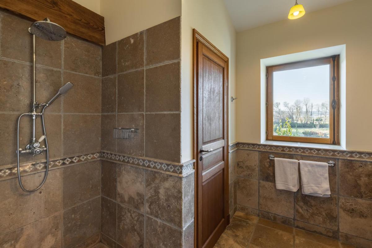 Photo - WAYA à Domaine Saint Domingue