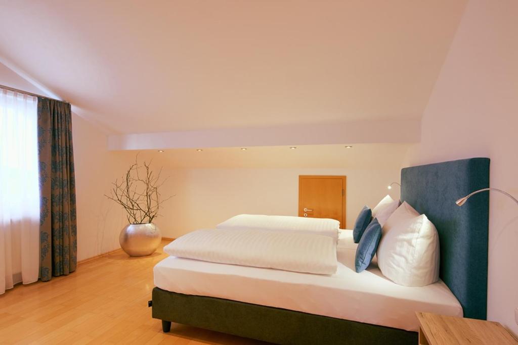 Photo - Hotel Seeblick & Ferienwohnung