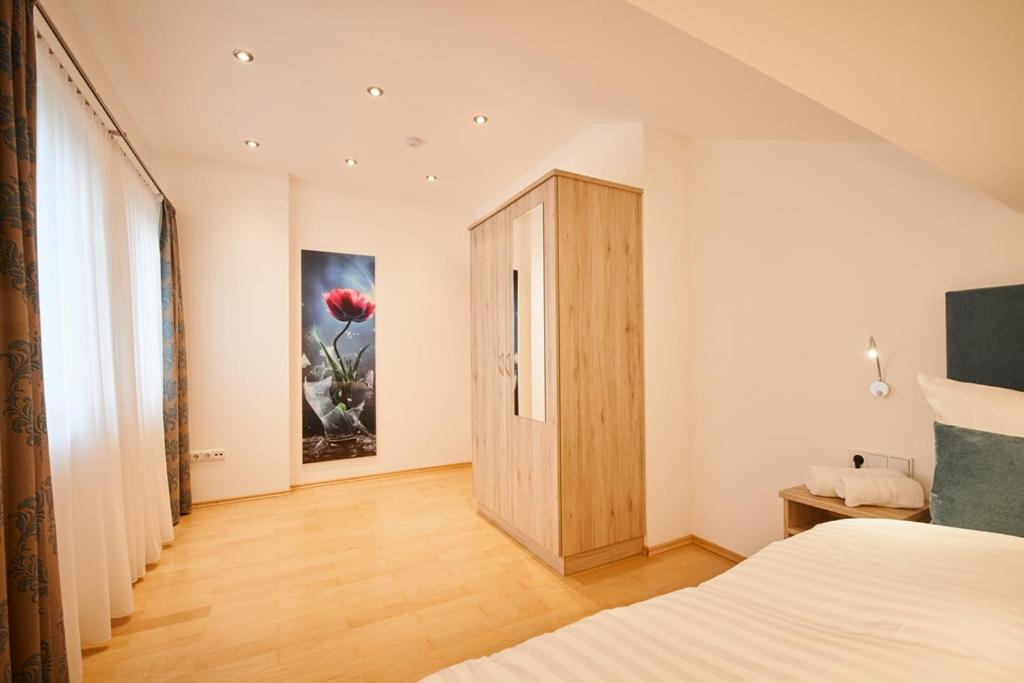 Photo - Hotel Seeblick & Ferienwohnung