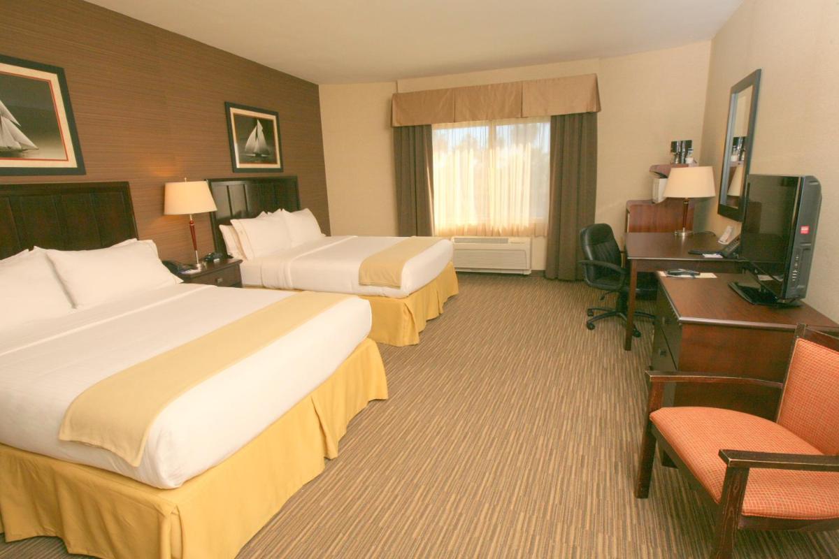 Photo - Holiday Inn Express San Diego South - Chula Vista, an IHG Hotel