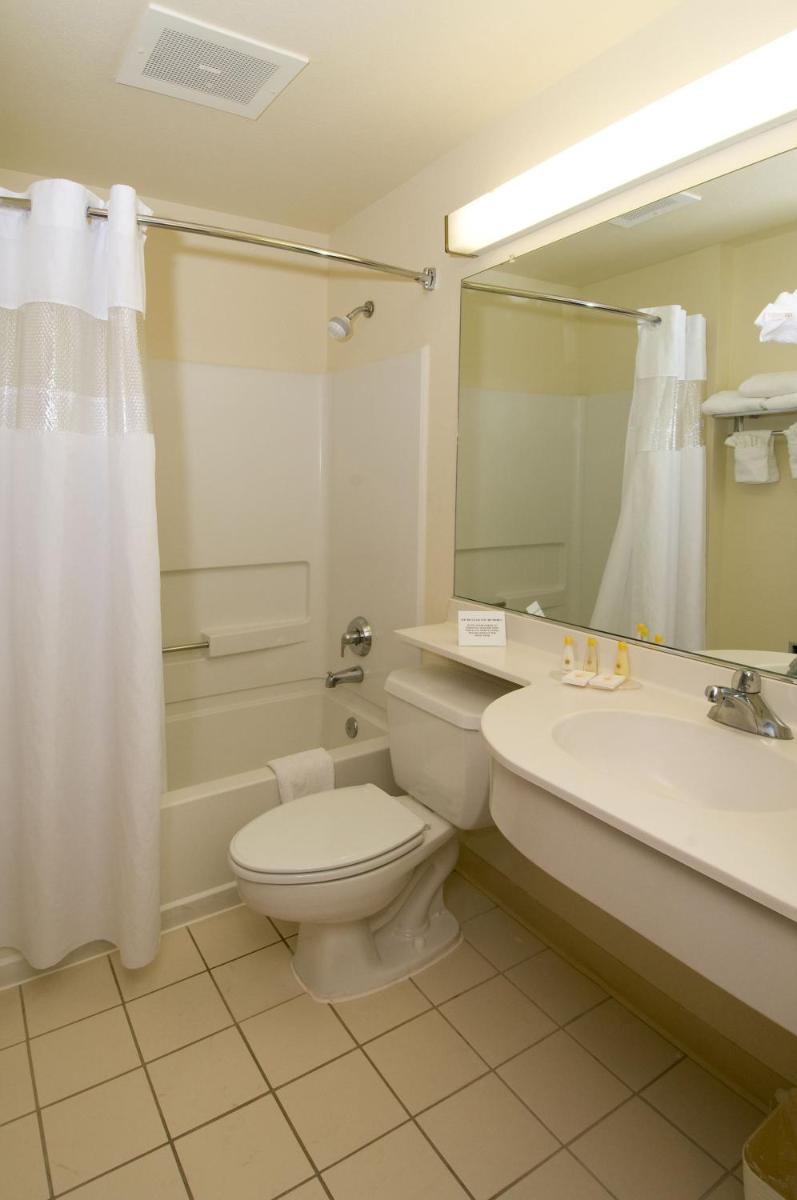 Photo - Comfort Inn & Suites Airport Dulles-Gateway