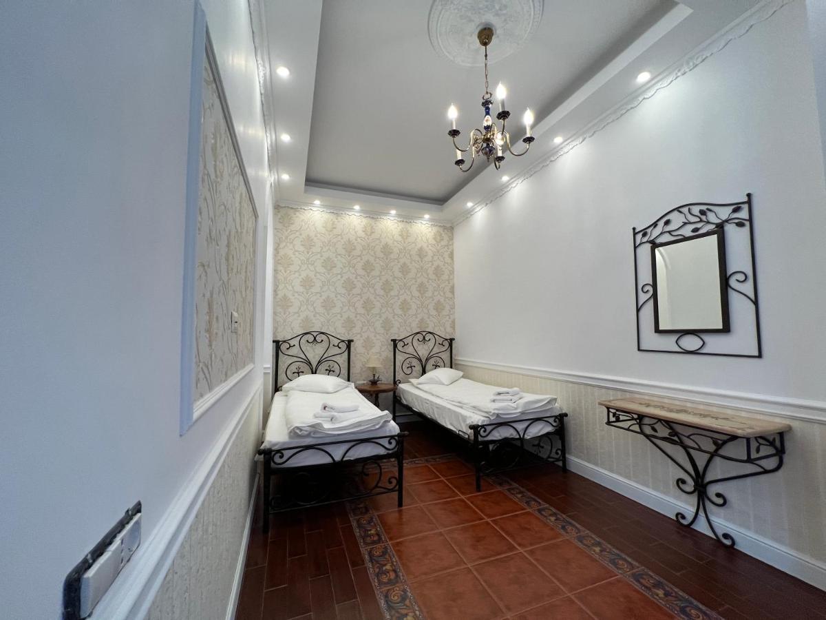 Photo - Hotel Boutique Cathedral Plaza Residences room for rent downtown